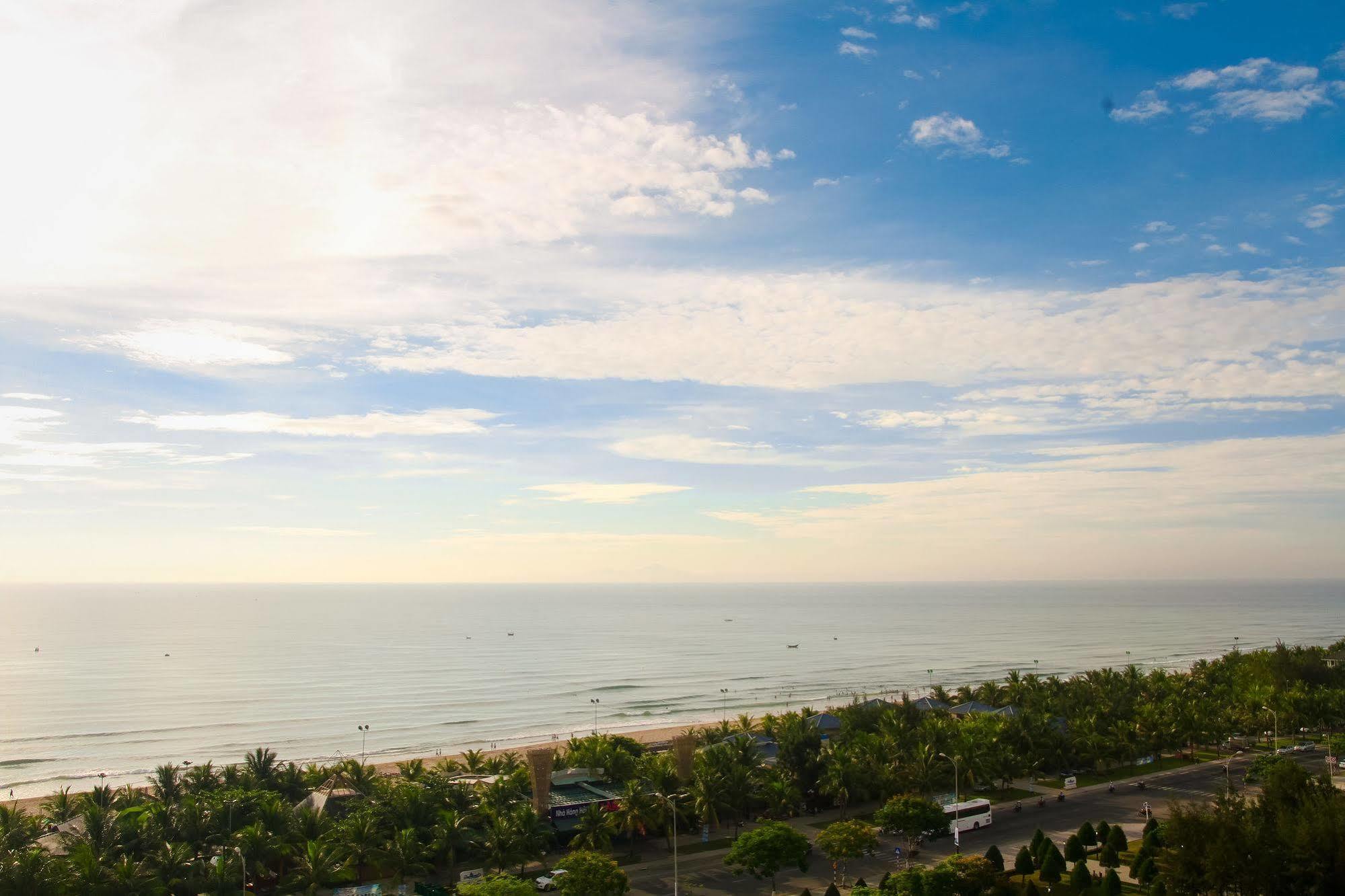 Starlet Hotel Danang Экстерьер фото