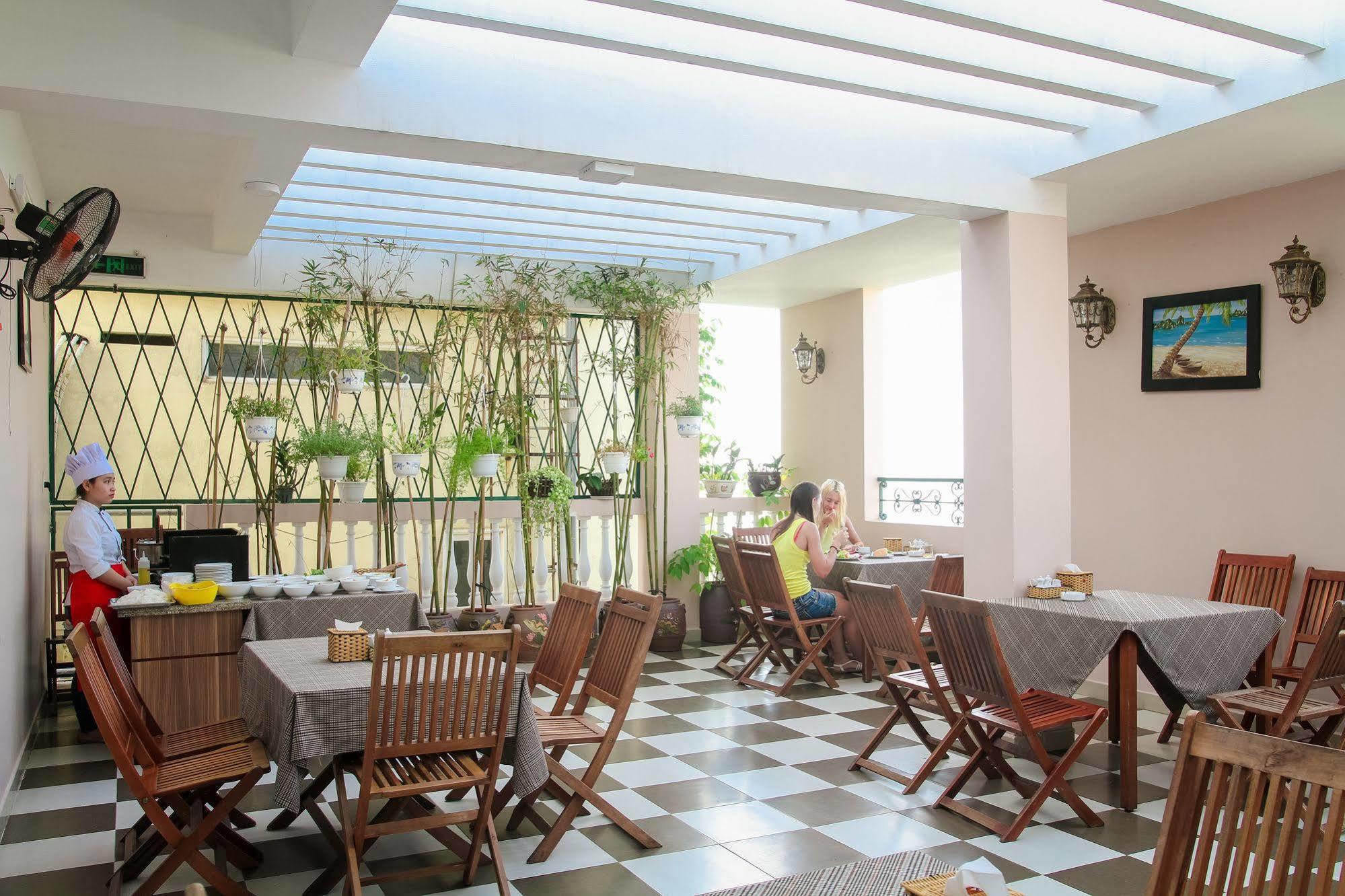 Starlet Hotel Danang Экстерьер фото